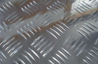 China Placa anti del resbalón de la superficie cinco de las barras del inspector de la placa de la hoja 5052 de la placa de aluminio brillante del inspector proveedor