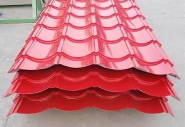 China Hojas revestidas de la techumbre del color impermeable, hojas acanaladas de la techumbre del metal fábrica
